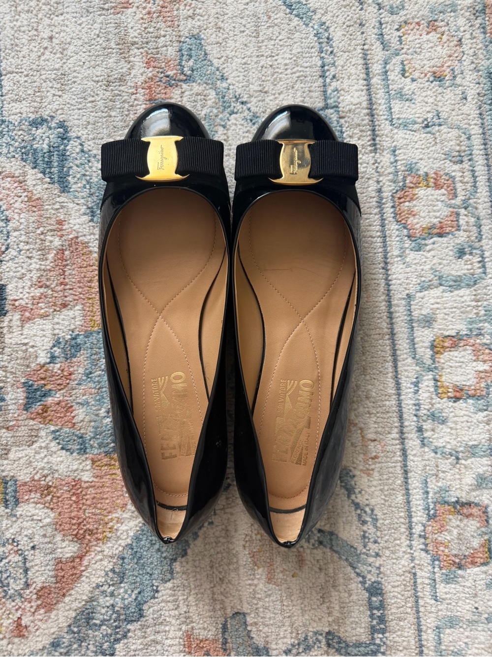 Salvatore Ferragamo Black Varina Patent Leather Bow Ballerina Flats - Picture 2 of 6
